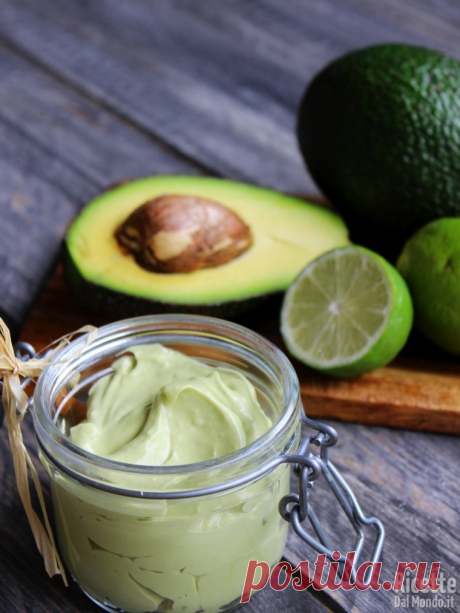 Maionese di avocado finta, salsa vegan | RicetteDalMondo