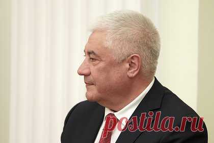 Замначальника самарского УМВД уволили после проверки из-за сидра. Министр внутренних дел России Владимир Колокольцев отправил в отставку заместителя начальника ГУ МВД России по Самарской области генерал-майора внутренней службы Юрия Сафронова после проверки каналов поступления сидра, от которого пострадали 96 человек. Он курировал деятельность тыловых подразделений МВД региона.