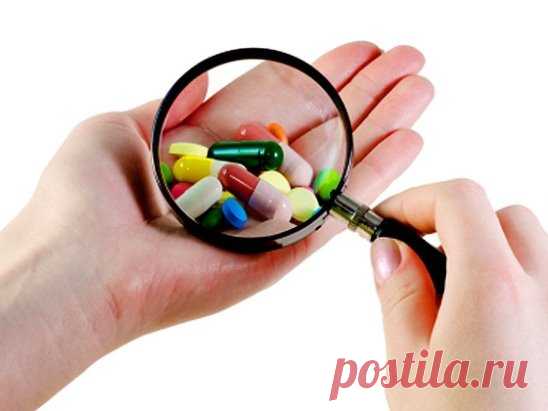 Витамины и факты о них
Для обеспечения ежедневной активности в школе, на работе или дома наш организм нуждается в питательных веществах. Питательные вещества – например, витамины и минералы – содержатся в пище и напитках, которые мы употребляем. Однако большинство людей даже не представляют о том, что их очень часто бывает недостаточно. Но не стоит по этому поводу сразу же впадать в отчаяние: существует ряд пищевых добавок и мультивитаминных препаратов, приём которых поможет вам получать необх