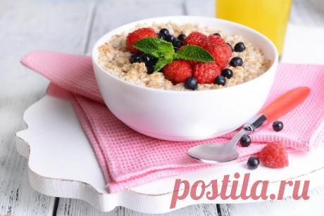 5 причин, по которым вы должны начать готовить овсянку на завтрак