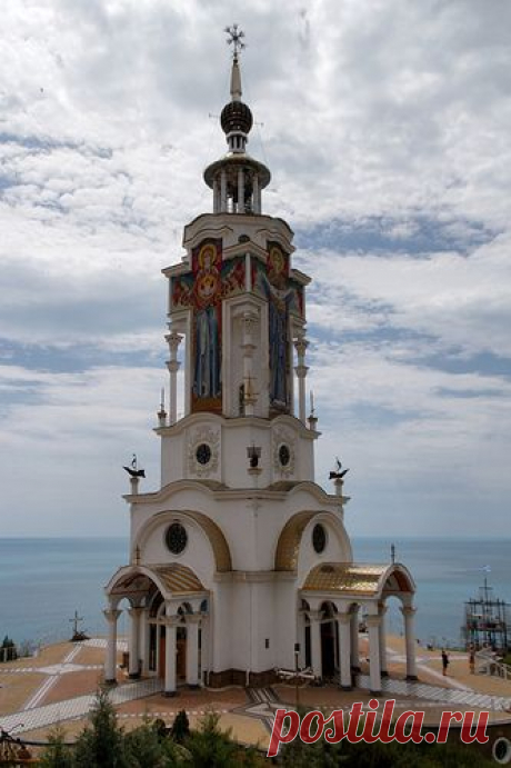 Malorichenske - Church - Lighthouse - Crimea |Igor Mamantov приколол(а) это к доске Russia