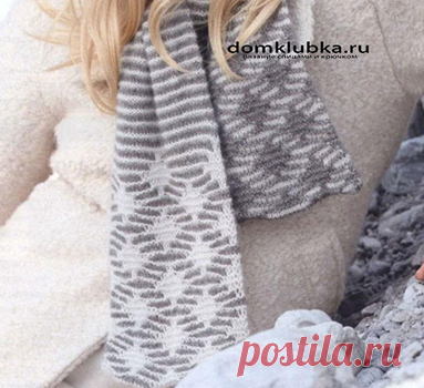Необычные двухцветные шарфы спицами