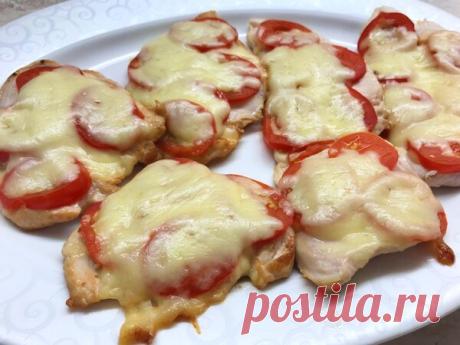 Куриные отбивные с помидором и сыром | Фуд Бук | Яндекс Дзен