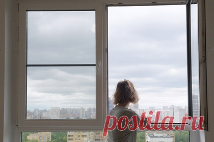 Россияне стали реже брать ипотеку. В сентябре спрос на ипотеку в России упал на 41,4 процента по сравнению с тем же месяцем прошлого года. Директор по маркетингу бюро Алексей Волков пояснил, что россияне стали реже брать ипотеку, в том числе, на фоне увеличения стоимости квадратного метра жилья в стране.