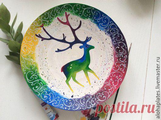 Деревянная декоративная тарелка – купить в интернет-магазине на Ярмарке Мастеров с доставкой