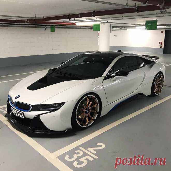 BMW i8 нa кaтках Forgiato.