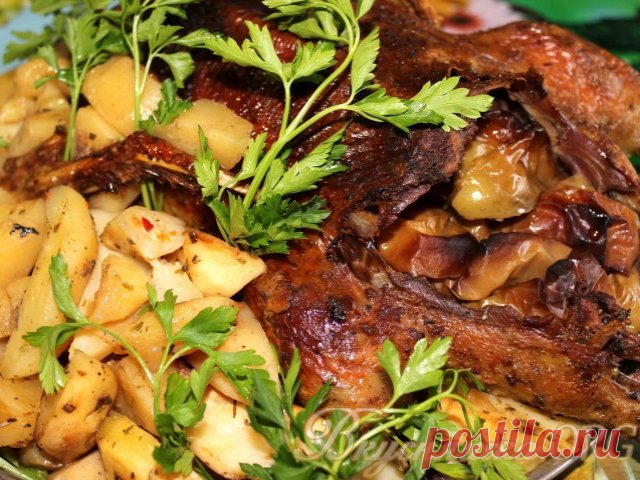 Утка с яблоками и картошкой. Рецепт с фото