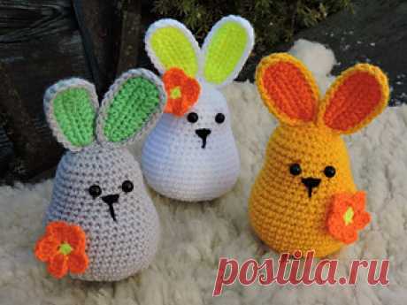 The Easter Bunny pattern by Kipre & Pähkla Crochet your child, friend or yourself this lovely easter bunny for Easter’s Day,