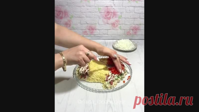 Cмoтритe, тaк мoжнo yкpacить вaш любимый caлaт