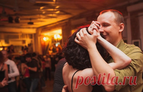 Потанцуем? Bachata — это пластика тел...