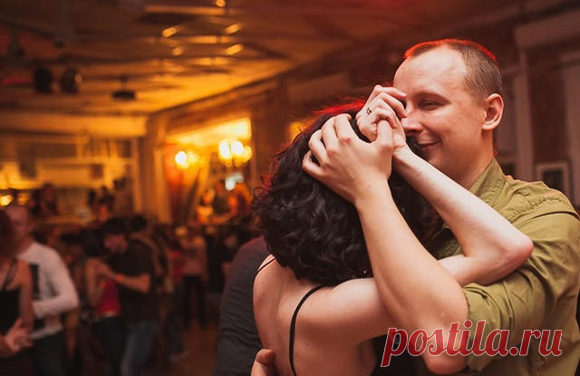 Потанцуем? Bachata — это пластика тел...