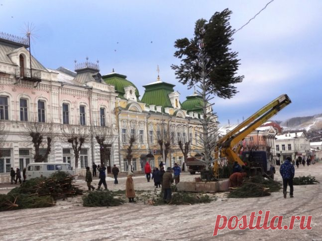 Елку в Вольске уже поставили