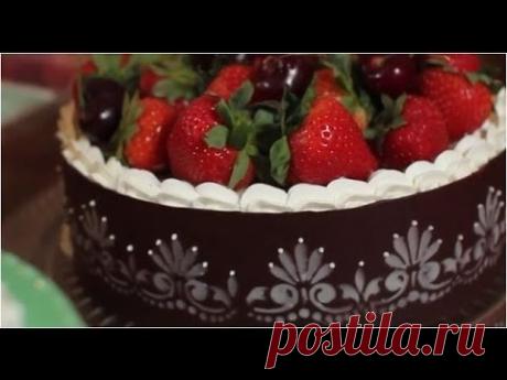 How to Make Stenciled Chocolate Cake Wraps
