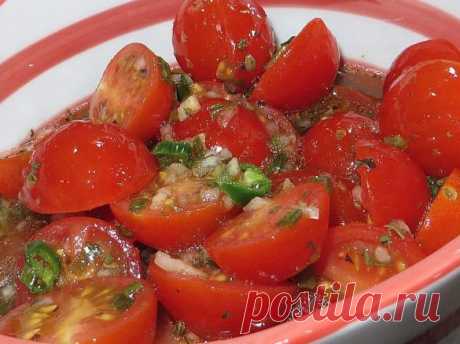 Tomatensalat italienischer Art von Yedabah. Ein Thermomix ® Rezept aus der Kategorie Vorspeisen/Salate auf www.rezeptwelt.de, der Thermomix ® Community.