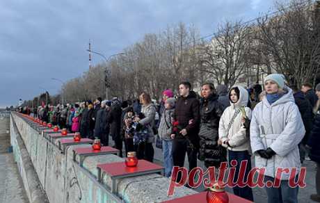 В Архангельске зажгли &quot;Реку памяти&quot; в честь 80-летия Победы. В акции поучаствовали 1 418 человек