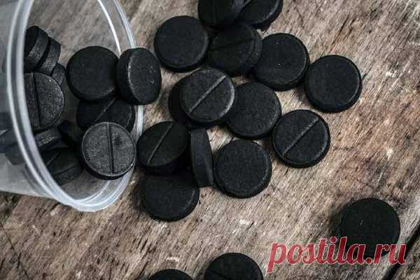 Он не только очищает желудок, но и… Список проблем с которыми справляется активированный уголь