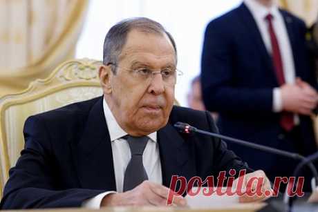 Лавров предупредил о «государственном бандитизме» стран Запада. Никто не застрахован от «государственного бандитизма» стран Запада, и многие страны мира это осознают. Об этом заявил глава МИД России Сергей Лавров на заседании Делового cовета. Он также подчеркнул, что «неоколониальные практики» США подрывают доверие к американскому варианту глобализации.