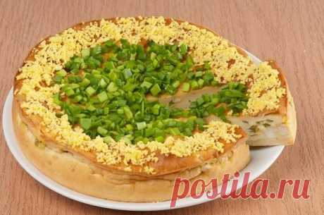 Пирог с зеленым луком и яйцом