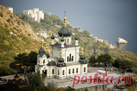 воскресенская церковь форос