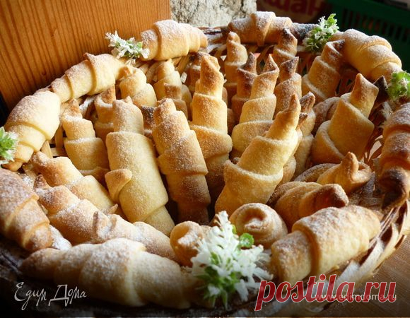 Вкууууусные до безобразия рогалики по-домашнему - маленькие, аккуратные, восхитительные