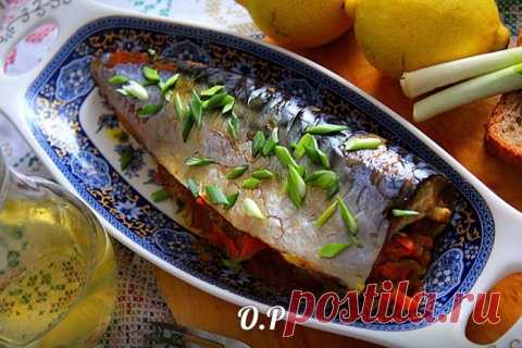 Скумбрия запеченная с морковкой и луком в фольге. Такой вкусной рыбы у меня еще не получалось