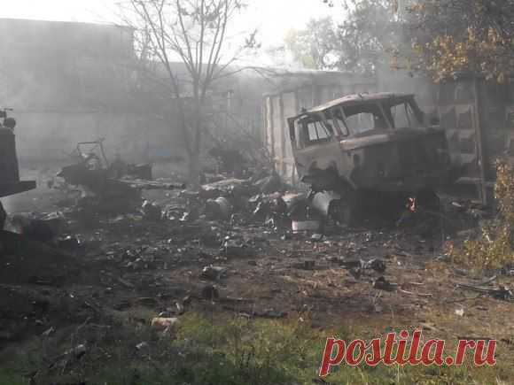 21.07.14. Фото от ополчения.

Танк хунты подбит ополчением на подступах к Донецку, все остальные фото из других мест сегодняшних боев.
