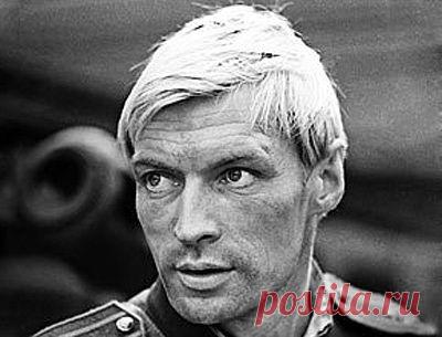 getImage (400×305)  Николай Олялин