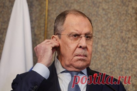 Лавров оценил возможность применения ядерного оружия Россией. Министр иностранных дел РФ Сергей Лавров оценил возможное применение ядерного оружия Россией, передает корреспондент «Ленты.ру». Он подчеркнул, что существует доктрина ядерной безопасности, в которой «абсолютно четко обозначен случай применения».
