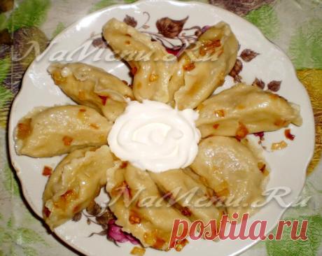 Вареники с печенкой и картошкой Вареники с картошкой и печенью. Одним из любимых блюд практически каждой семьи являются именно такие вареники. Мы часто их готовим.