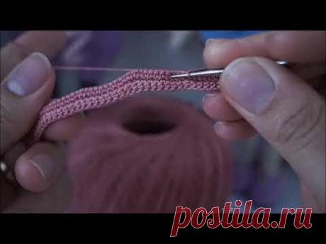 Pretty doll jumpsuit / blythe clothes crochet