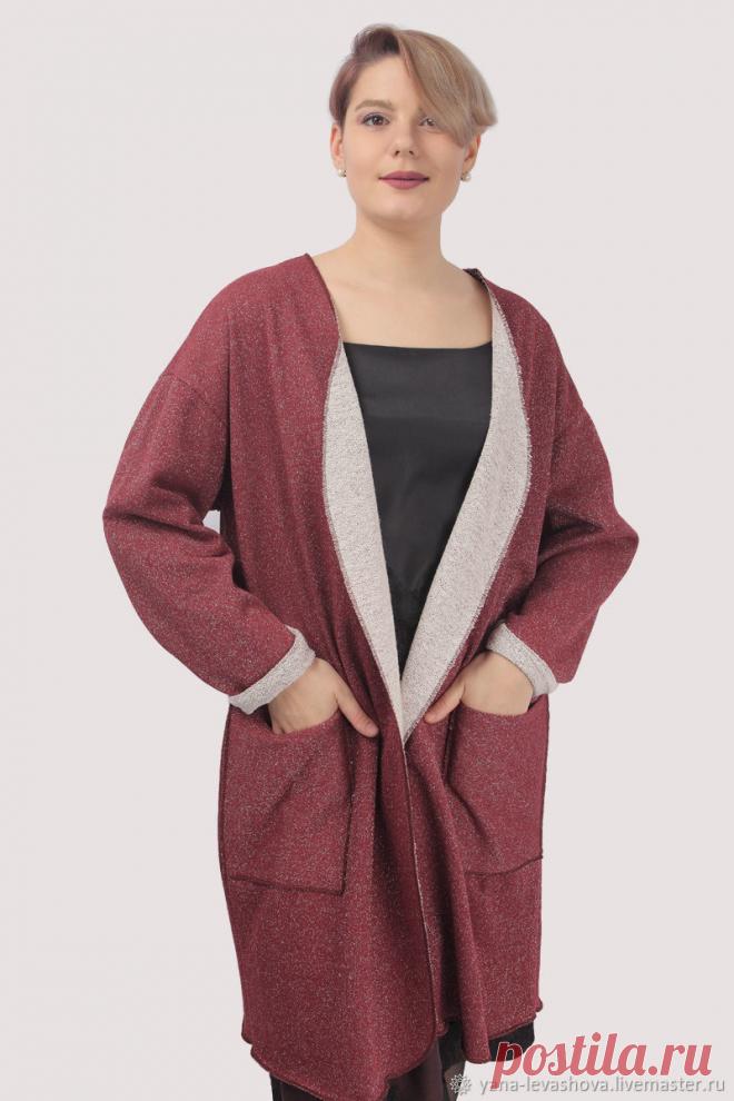 Кардиган длинный хлопковый бордовый 
Цена с учетом скидки!
Кардиган длинный в единственном экземпляре.
Отлично впишется в весенне-летний гардероб. Очень освежающий цвет.
Итальянский хлопковый трикотаж с люрексом.
В наличии размер L-2XL(46-54).
Максимально по бицепсу 40см.
Длина 105см.
Пояс в комплекте.

Возможно отшить другие размеры. 
Для размеров S-M цена 5500р.
Для 3XL цена 7500р.

На фотографиях мой размер 46 российсакий, рост 172см.