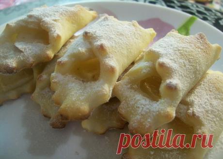 Малокалорийные творожные платочки с яблоками! Точь-в-точь бабушка готовила. Если ты любишь полакомиться чем-нибудь необычным и простым в приготовлении, этот рецепт станет твоим фаворитом! Такое необычайно вкусное творожное печенье