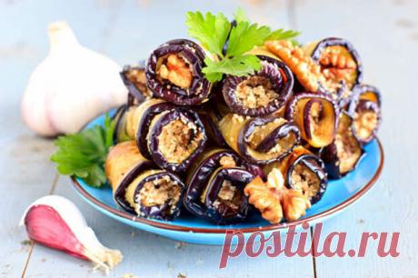Рулеты из баклажанов - Узнал сам расскажи другому все самое интересное - медиаплатформа МирТесен Баклажаны, или как их ласково называют, синенькие - вкусные дары осени. Из баклажанов можно приготовить великое множество вкусных блюд - салаты, супы, рагу, лодочки и т. д. Но самым вкусным блюдом из баклажанов можно назвать - рулетики из баклажанов. Рулетики из баклажанов - украшение любого