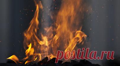 В Ингушетии ребёнок получил серьёзные травмы из-за брошенного в костёр телефона. В Ингушетии в городе Малгобеке семилетний мальчик получил серьёзные травмы лица и головы после взрыва, предположительно, аккумулятора от телефона, находившегося в костре. Читать далее