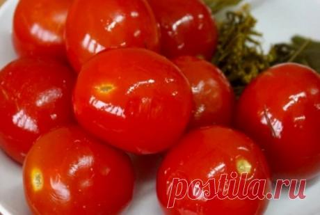 Кисло-острые, с пузырьками внутри: мочёные помидоры
