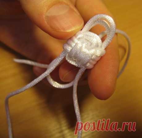 Плетение декоративного узла «Обезьяний Кулак»