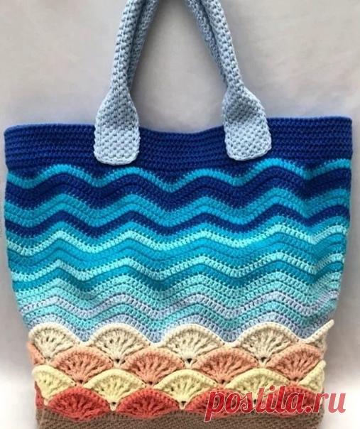Хочу вас вдохновить этой работой на вязание ярких и красивых летних сумок. Пусть ваше лето будет таким же солнечным и красивым, как эта сумочка