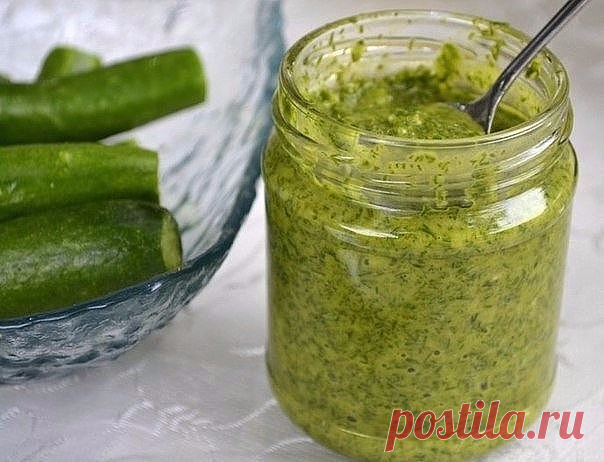 Вкуснейший ОГУРЕЧНЫЙ Соус!
Готовлю этот соус на Все ТОРЖЕСТВА, так как не все гости кушают майонез. Когда я в первый раз приготовила, даже и не думала, что он вызовет такой восторг гостей.Со стола его просто смели и потом попросили добавки.Изумительно ВКУСНЕЙШИЙ и ПРОСТОЙ в приготовлении Соус для Овощей, Мяса, Хлеба и всего того, с чем едят майонез. Особенно с ним вкусны салаты!
Приготовление:
1. Натереть один средний огурец на крупной терке и слегка отжать сок.
2. Добавит...