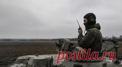 Российские войска сжигают масксети ВСУ на Краснолиманском направлении. Подразделения Вооружённых сил России уничтожают расставленные ВСУ в лесу на Краснолиманском направлении маскировочные сети, используя для этого зажигательные снаряды. Об этом рассказал командир группы БПЛА спецназа «Ахмат» с позывным Амур. Читать далее