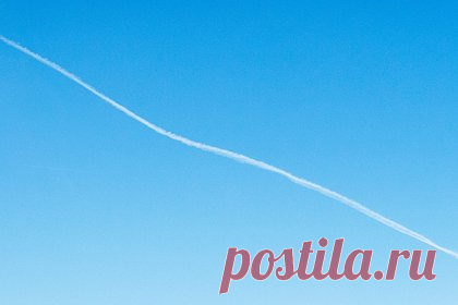 Летевший в Москву самолет резко сменил курс и сел в другом месте. Летевший в Москву самолет авиакомпании «Уральские Авиалинии» резко сменил курс и сел в другом месте. Инцидент произошел с лайнером, следовавшим в российскую столицу из Ноябрьска. При выполнении полета экипаж воздушного судна принял решение о вынужденной посадке в аэропорту Екатеринбурга по техническим причинам.