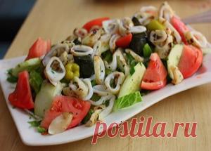 Постный салат с кальмаром / Салаты из морепродуктов / TVCook: пошаговые рецепты с фото