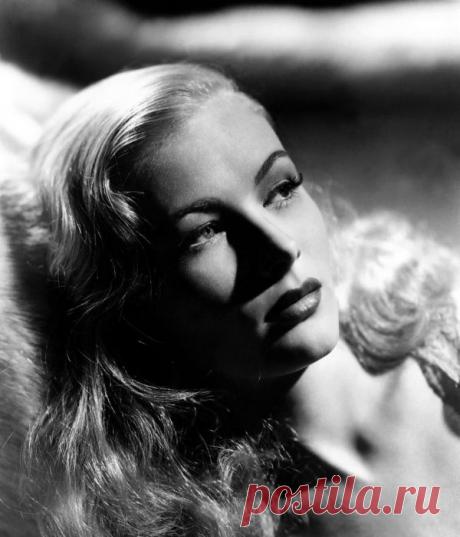 Вероника Лэйк, 14 ноября, 1922
 • 7 июля 1973