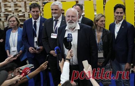 Участники конференции по климату ООН пока не смогли договориться по итоговому документу. Президент СОР-27, министр иностранных дел Египта Самех Шукри считает, что "стороны должны проявить достаточную волю для достижения консенсуса"