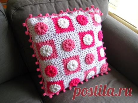 Oh Milly!: Popcorn stitch flower and sunburst granny square cushion cover