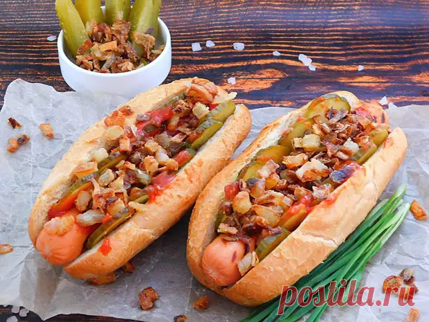 Хот дог по-датски: блюдо с хрустящим луком и солеными огурчиками - Будет вкусно - Медиаплатформа МирТесен