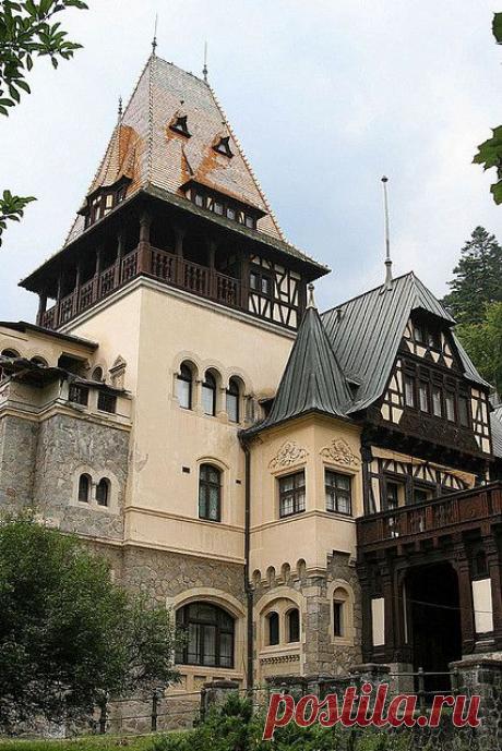 The hunting lodge at Peleş Castle - Sinaia, Romania
