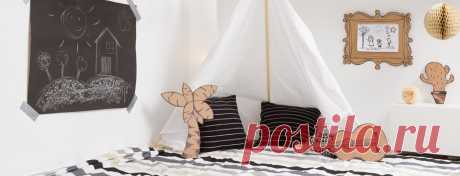 Детская комната – это личное пространство ребенка, в котором он должен чувствовать себя комфортно и уютно. Поэтому, прежде чем приступить к оформлению детской, следует учесть пожелания самого ребенка, узнать, чем он увлекается в данный момент и как бы хотел обустроить свою комнату. Если малыш еще слишком мал, чтобы сообщить свои пожелания, то, конечно, придется руководствоваться собственным вкусом.
Украсить детскую комнату своими руками не так сложно как кажется. А разнооб...