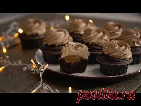 ШОКОЛАДНЫЕ КАПКЕЙКИ с карамелью и СЕКРЕТНЫМ ИНГРЕДИЕНТОМ🎄😍 Легко, просто и вкусно с ЛИЗОЙ ГЛИНСКОЙ😍