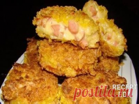 Котлетки из сыра с сосисками: настоящий шедевр из доступных продуктов 

Замечательные котлетки для любителей оригинального!




Ингредиенты:
твердый сыр — 200 гсосиски — 4 штукисметана — 1 ст.л.яйца — 2 штукимука — 1 стаканнесладкие кукурузные хлопья — 200 г
Приготовлен…