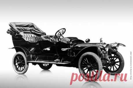 Прошлое. Серия автомобилей Руссо-Балт выпускалась с 1909 года. Автомобили марки &quot;Руссо-балт&quot; отличались прочностью и надежностью, свидетельством чему служили их успехи в ралли и дальних пробегах, в частности, на международных ралли Монте-Карло и Сан-Себастьян.